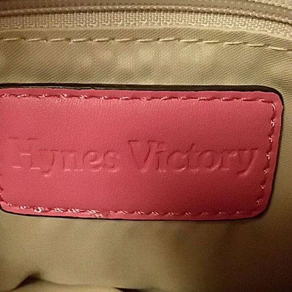 Hynes Victory NWOT Purse - Picture 4 of 7